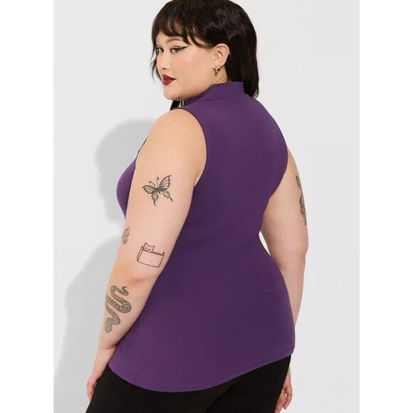 NWT Torrid Disney Haunted Mansion Foxy Mock Neck Cut Out Size 4 / 26 Plus AS IS - Picture 3 of 6